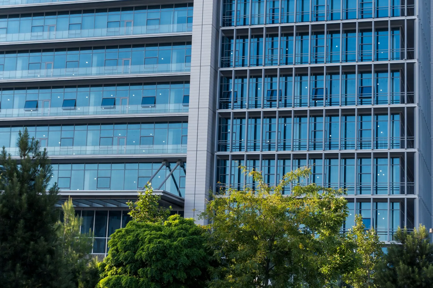 Verglaste Bürofassade